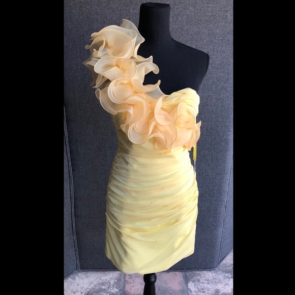 Cinderella Dresses & Skirts - NWT Cinderella One Shoulder Yellow Dress